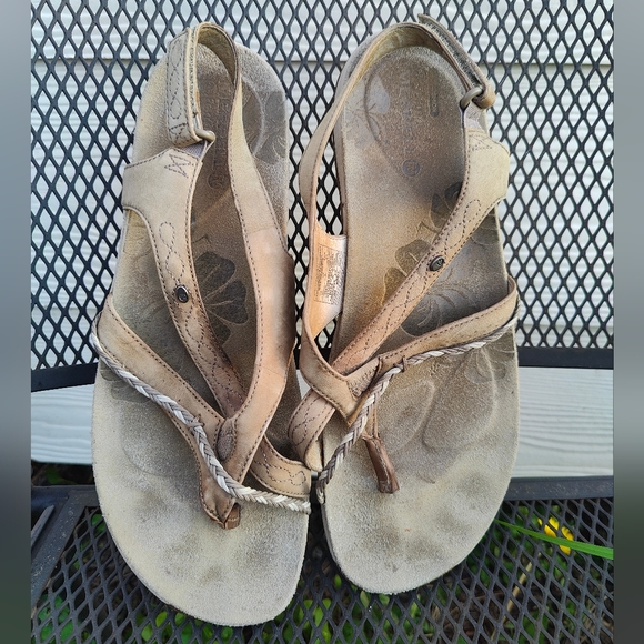 EUC Merrell sz 10 sandals - Picture 2 of 5